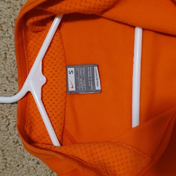 Nike orange jacket - Picture 4 of 5